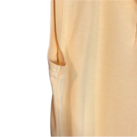 3 for $30! L.L.Bean yellow collar tank top - Picture 7 of 7